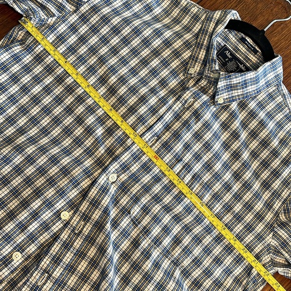 Abercrombie & Fitch Plaid Long Sleeve Muscle Shirt Button Down Medium Blue White - Picture 4 of 7